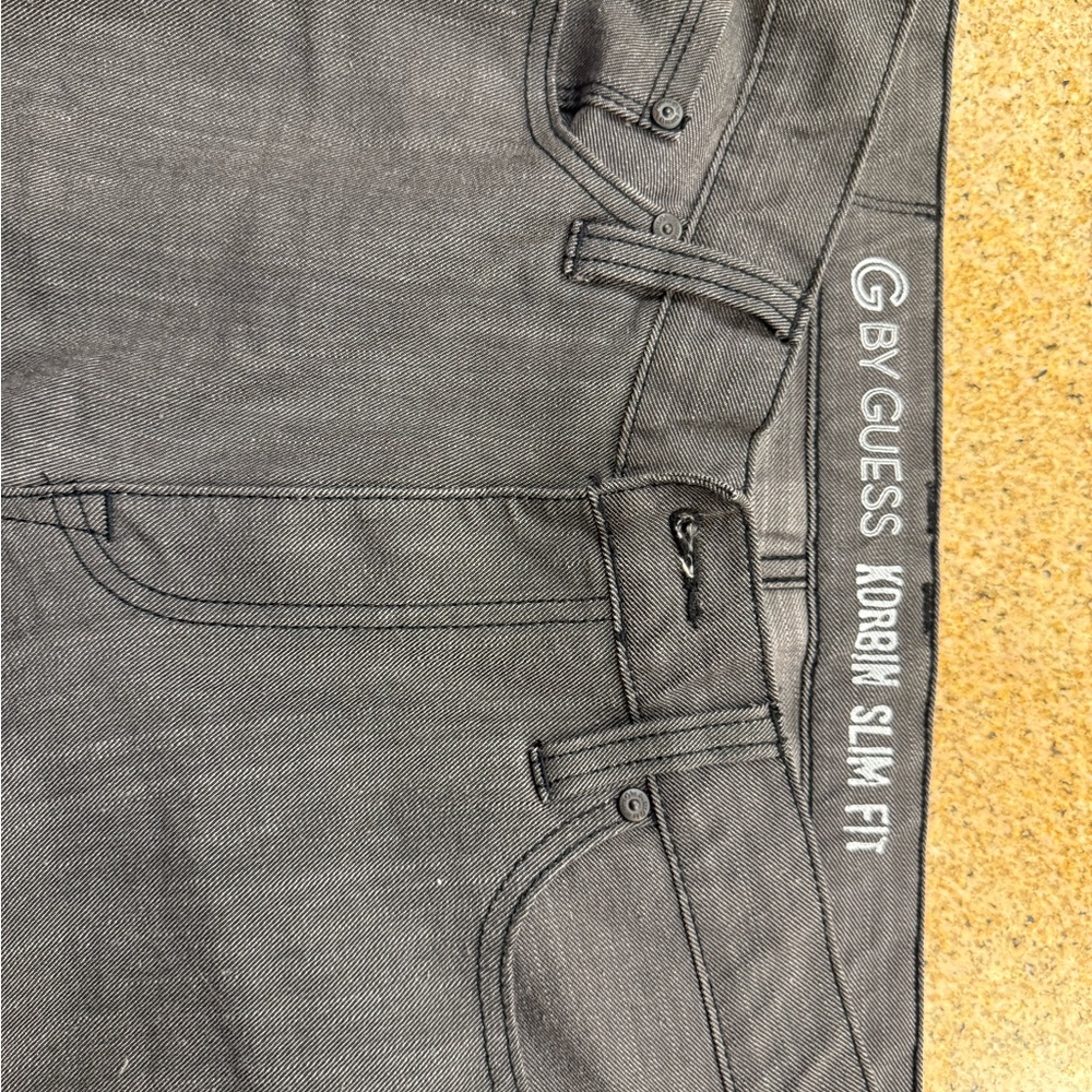 GUESS Men's Slim Fit Jeans - Gray
